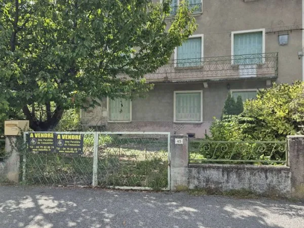 INVESTISSEMENT PROCHE LAMASTRE - SPACIEUSE MAISON COMPOSEE D