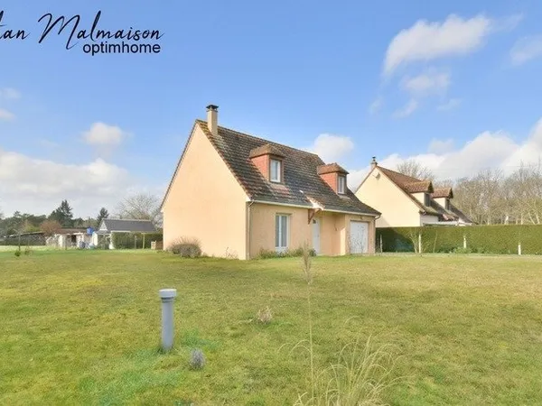 Maison familiale récente - 3 chambres - Garage - 944 m² - Au calme proche Conches-en-Ouche