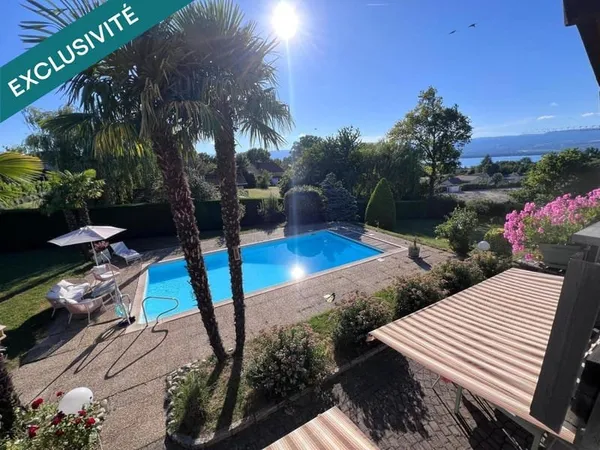 Villa rénovée avec piscine et vue sur le Leman