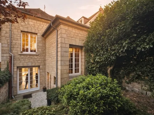 Maison plein centre ville Senlis 118m2