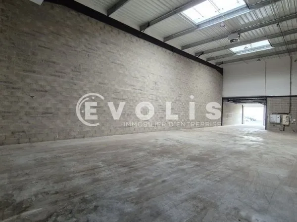 Locaux d'activité - A LOUER - 1 254 m² divisibles à partir de 416 m²