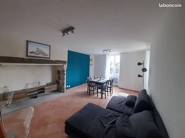 Appartement T2, rénové et meublé, vue sur le Lot