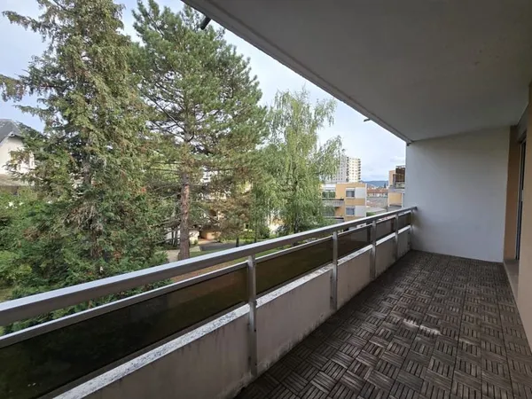 F4 avec terrasse et garage double