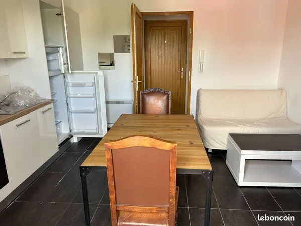 Duplex 30 m2 rezé meublé