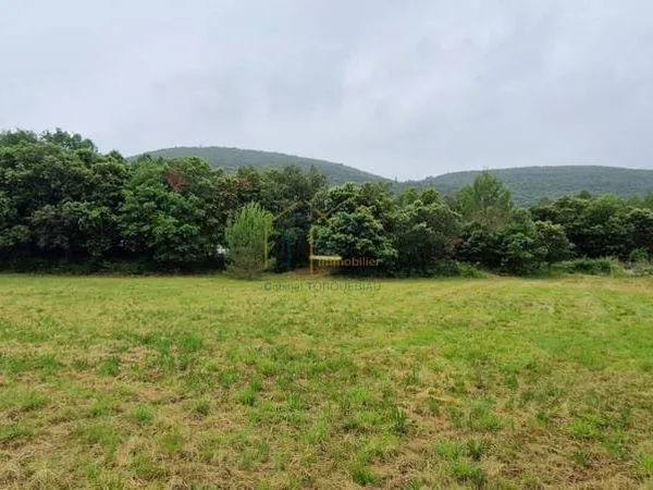 Terrain constructible 1362 m²