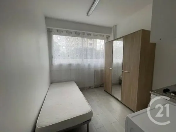 Studette 1 pièce 11 m²