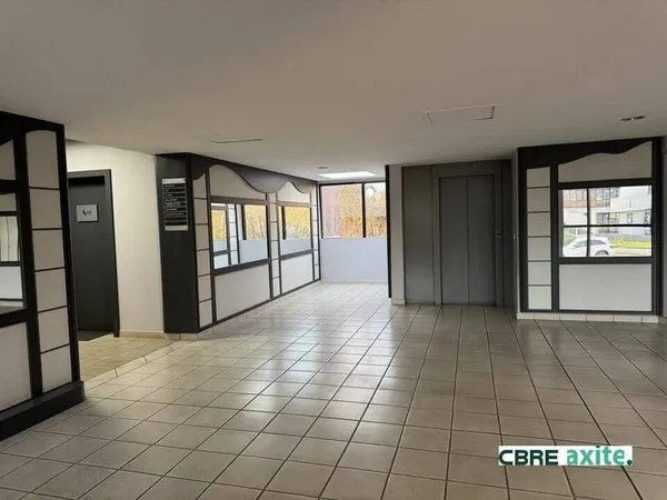 Bureaux 178 m²