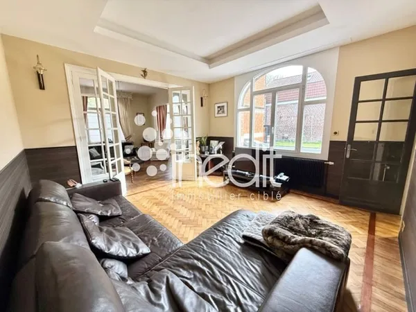 Superbe propriété au coeur de Lambersart de 224 m², garage double, jardin et espace professionnel