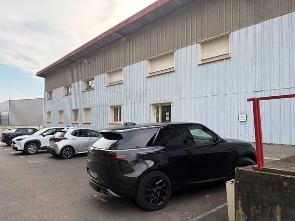 Entrepôt 970 m²