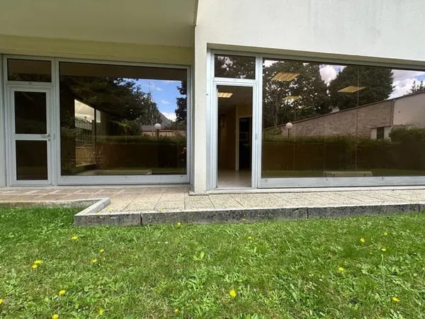 Bureaux 65 m²