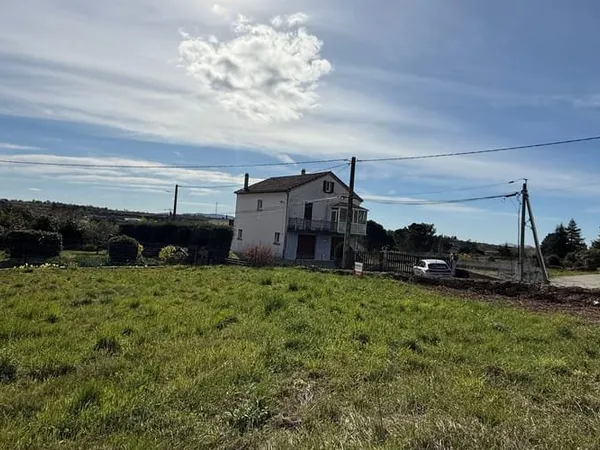 Terrain 1246 m²
