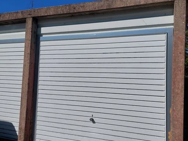 Loue garage seloncourt