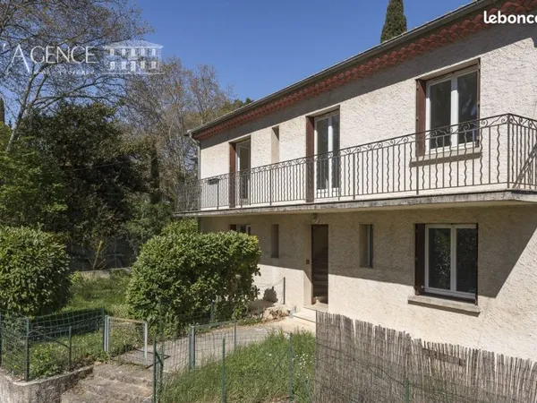 Maison 7 pièces 206 m²