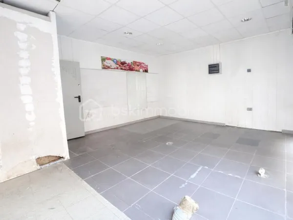 Local 1 pièce 45 m²