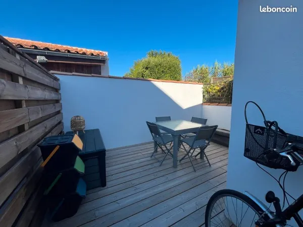 Studio T1 bis meublé La Rochelle quartier Les Minimes - à deux pas d'Excelia / EIGSI - disponible re