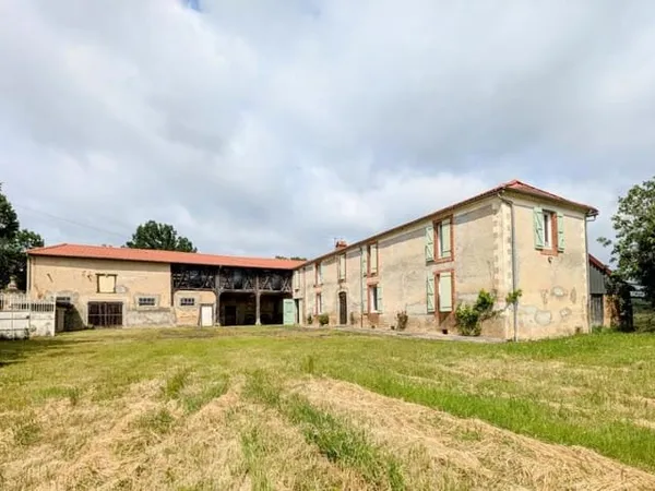 Belle gasconne de 260 m² avec grandes dépendances