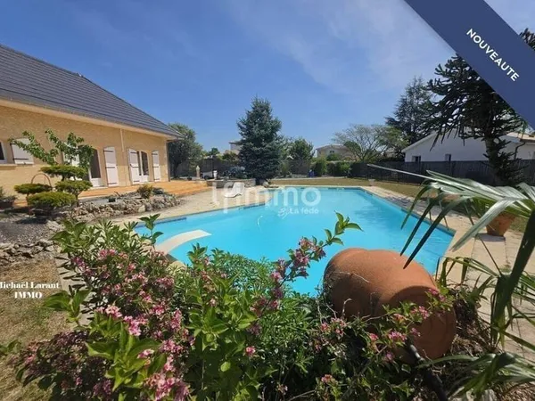Maison 11 pièces 278 m²