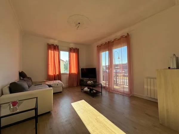 AIZENAY CV, ensemble immobilier composé de 3 logements loués