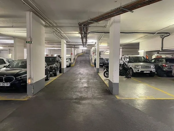 Parking 10 m²
