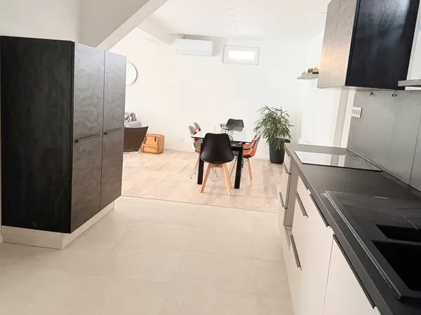 Quartier Sainte Marie, Appartement T3, climatisé, avec terrasse privée et parking