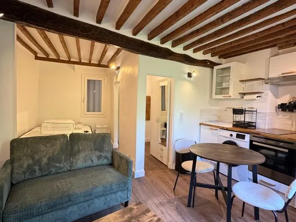 Studio rénové de 21m² - Lumineux et meublé - Vieux Grasse