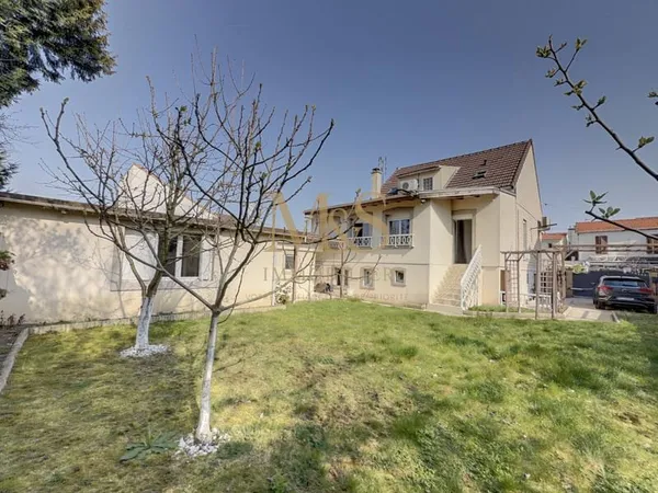 Maison familiale avec potentiel locatif - Bondy Sud limite l