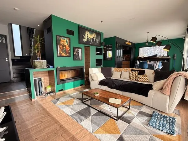 Maison 7 pièces 222 m²