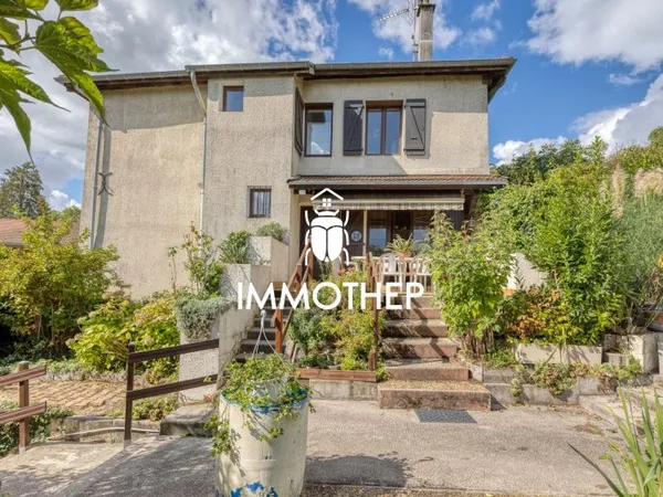Maison familiale 7 Pièces + Cuisine de 180 m² + T2 de 42 m²