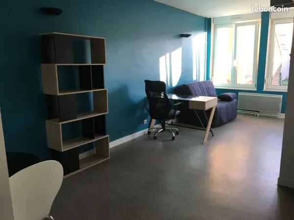 F1 meublé 25 m² rue Jeannot calme et lumineux