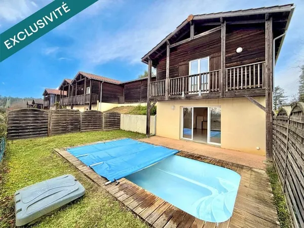 MAISON INDIVIDUELLE AVEC JARDIN ET PISCINE