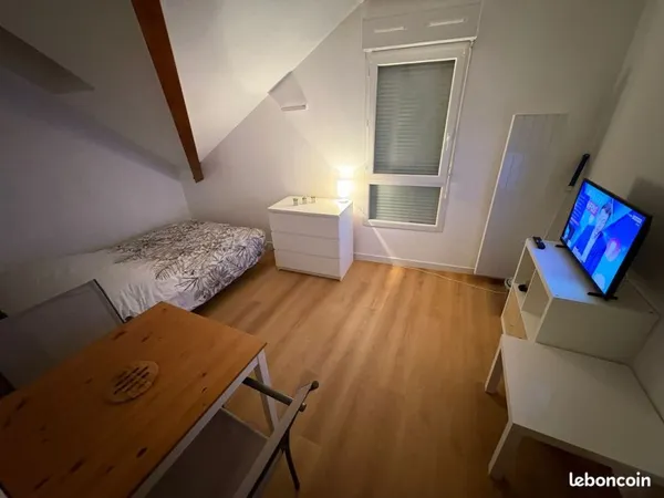 Location Appartement 2 pièces 490 euros