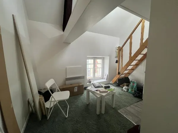 Studio 21 m2 avec mezzanine situé en hyper-centre de Reims