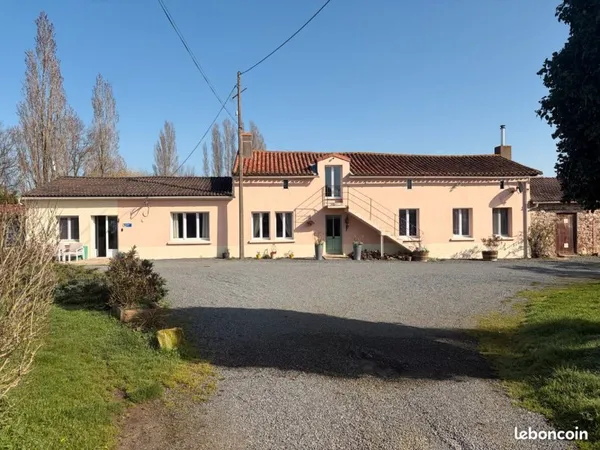 Maison Longère à potentiel commercial