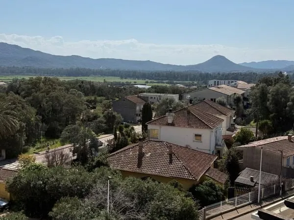 À vendre à Porto-Vecchio - Appartement duplex t4 - proche du centre ville de Porto-Vecchio