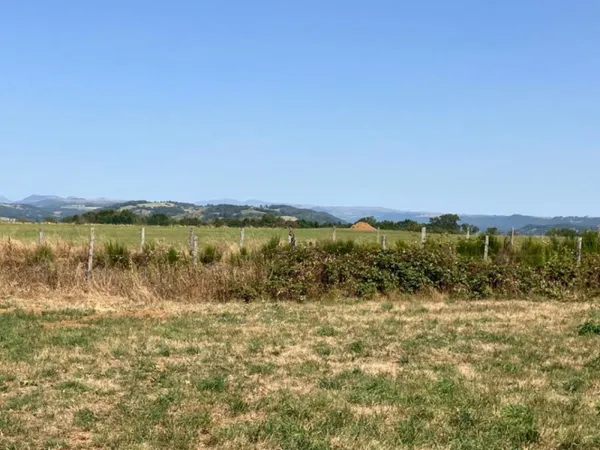 Terrain 932 m²