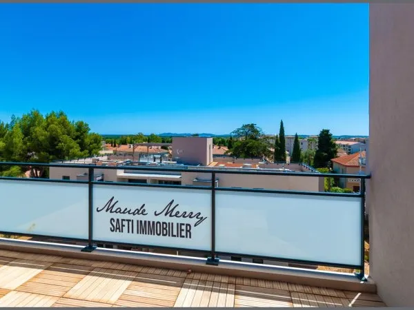 Appartement NEUF type T3 - terrasse avec vue mer et dégagée - dernier étage avec ascenceur - 2 place