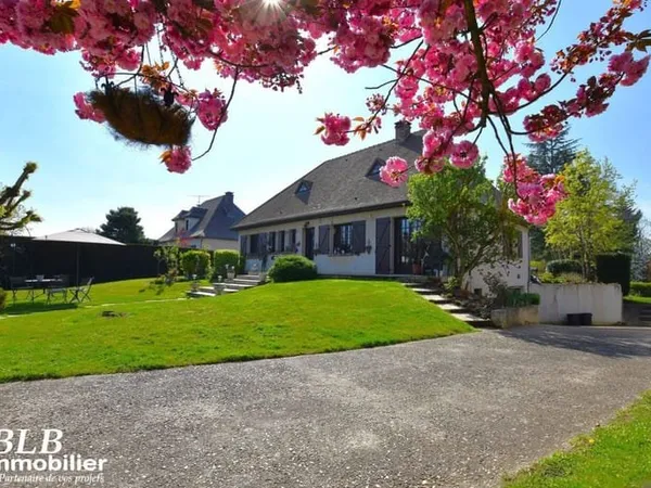 Maison 7 pièces 198 m²