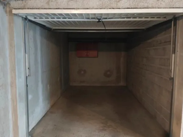 Garage dans résidence sécurisée
