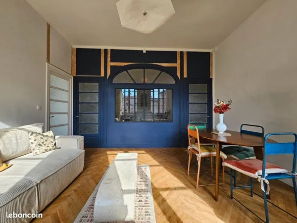 T3 lumineux de 74 m² - Lyon 1er - Quartier Place Sathonay - Calme absolu