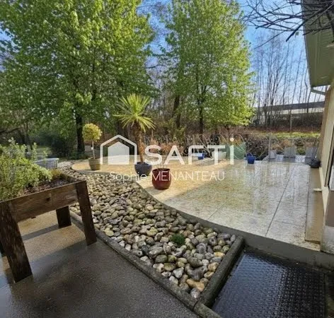 Maison 18 pièces 184 m²