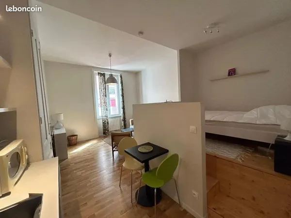 Appartement à louer 1 pièce 33.32m²