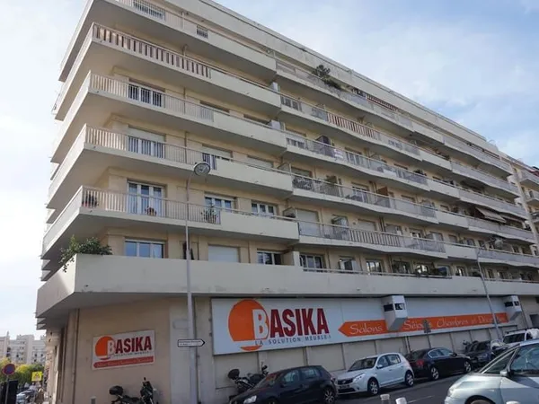 2P ensoleillé au calme avec grand balcon