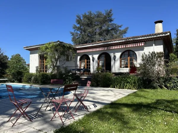 Maison de luxe 7 pièces 205 m²