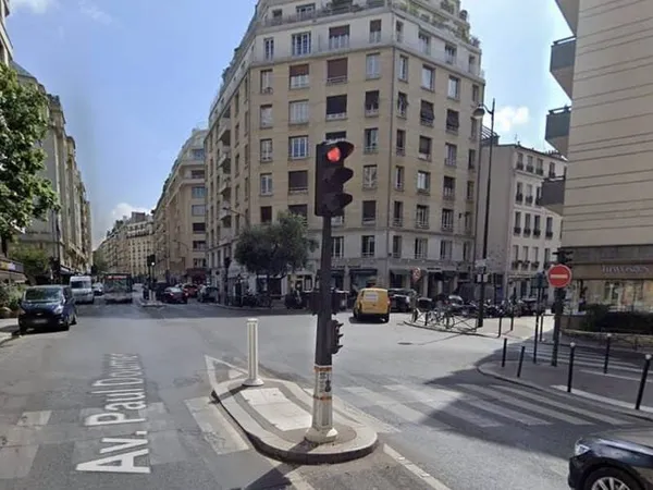 Boutique 2 pièces 132 m²