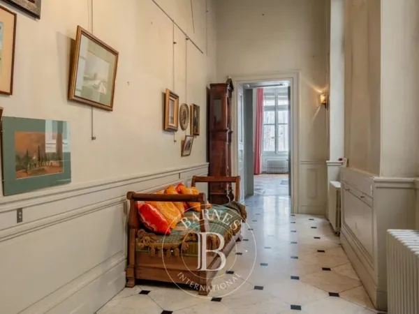 Lyon 2 - Place Bellecour - Appartement de 183.05 m² - 4 Chambres