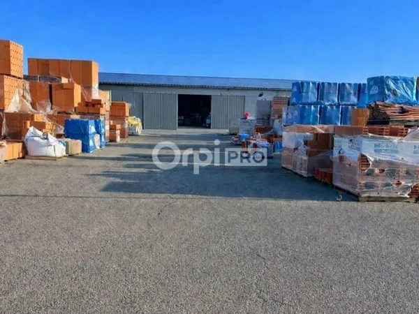 Local d'activité 1427 m²