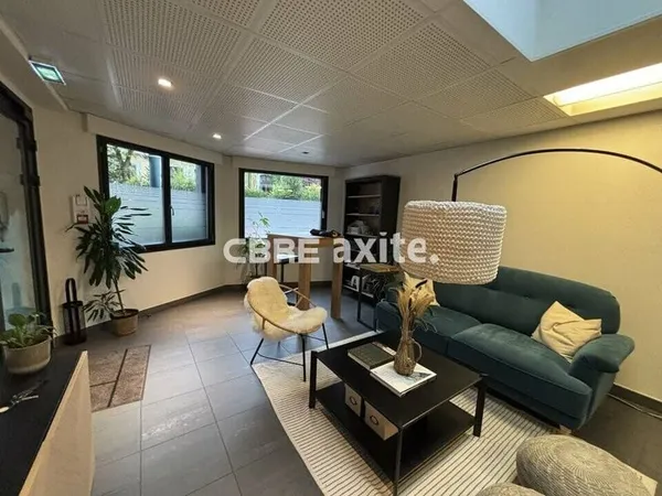 Bureaux 180 m²