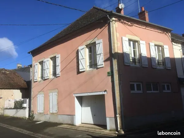 Location maison meublée à Saint Saulge TBE