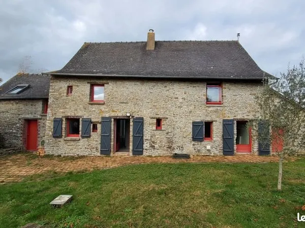 LONGERE rénovée 157m² - 6 PIECES - 4 CHAMBRES - 1 BUREAU - LA COUYERE