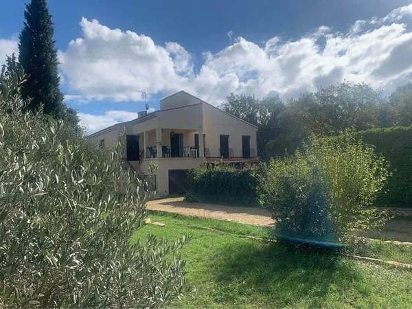 Maison 10 pièces 200 m²